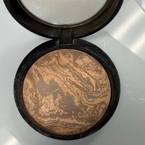 Laura Geller baked balance n glow medium